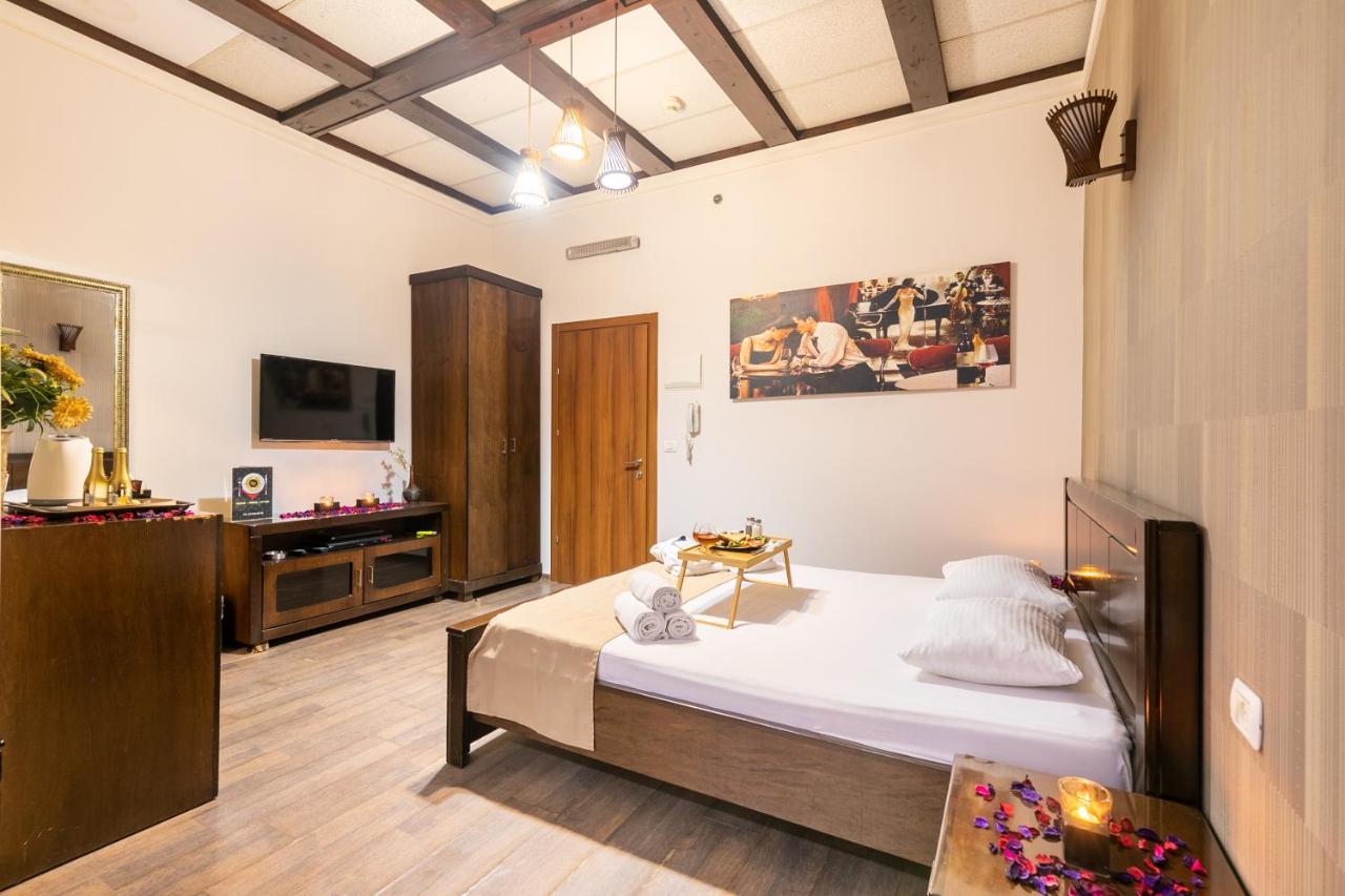 Hotel House Ришон-ле-Цион Экстерьер фото