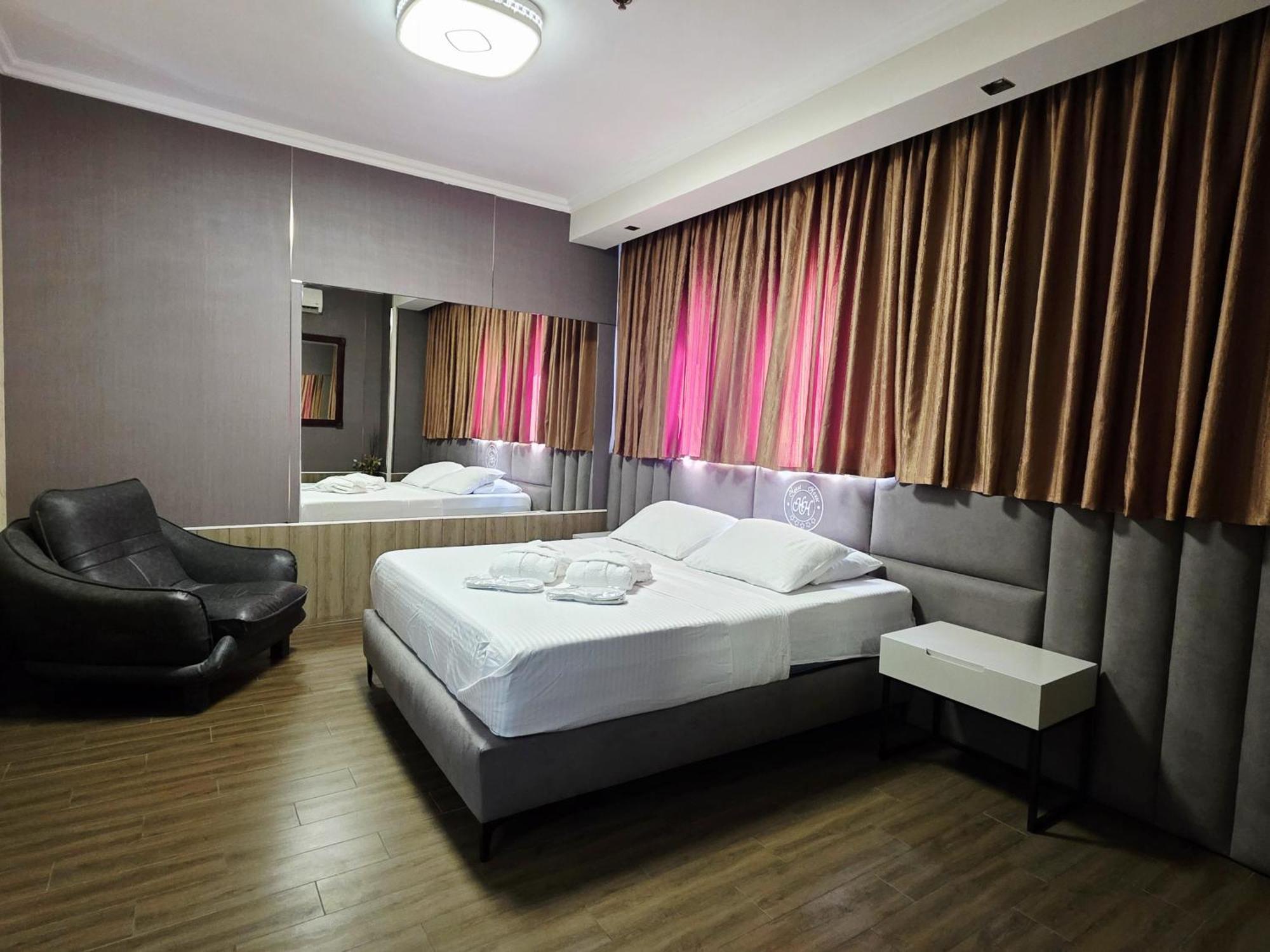 Hotel House Ришон-ле-Цион Экстерьер фото